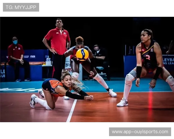 草根球星光脚扣杀 海南村VA再现排球经典名场面